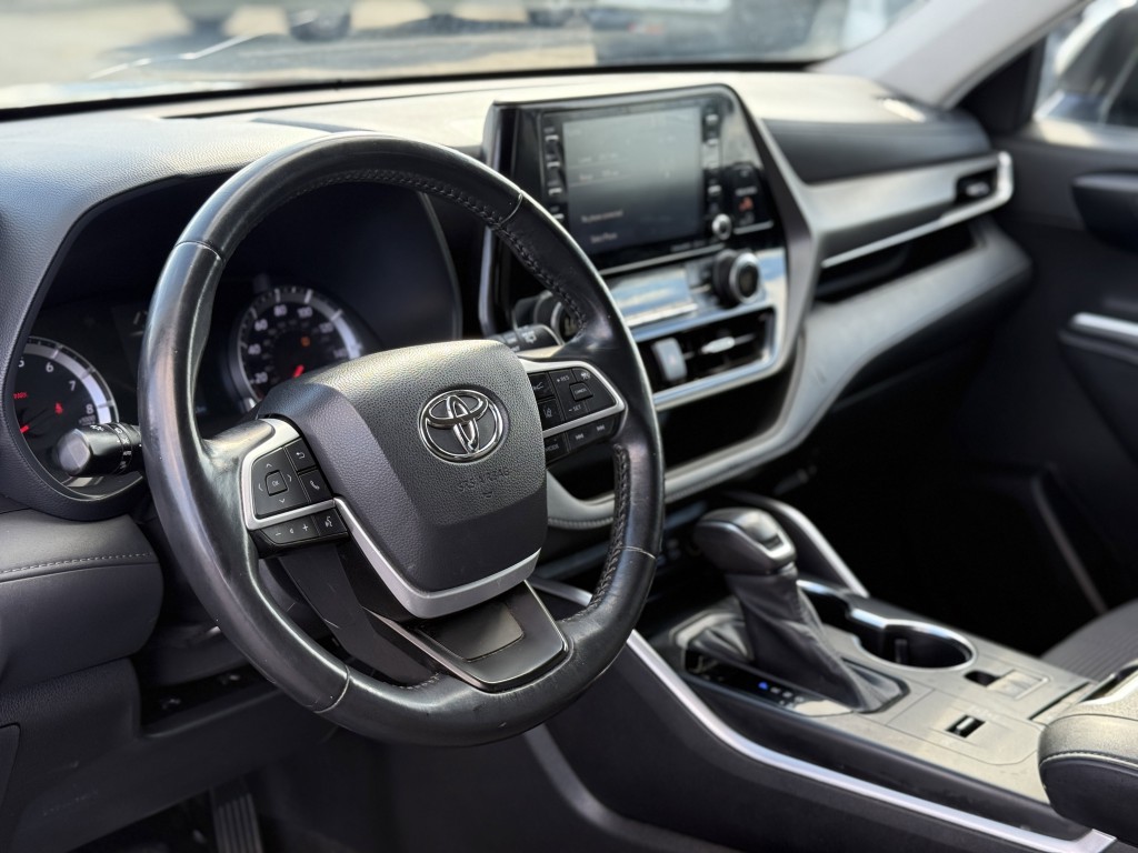 2022 Toyota Highlander Image 14