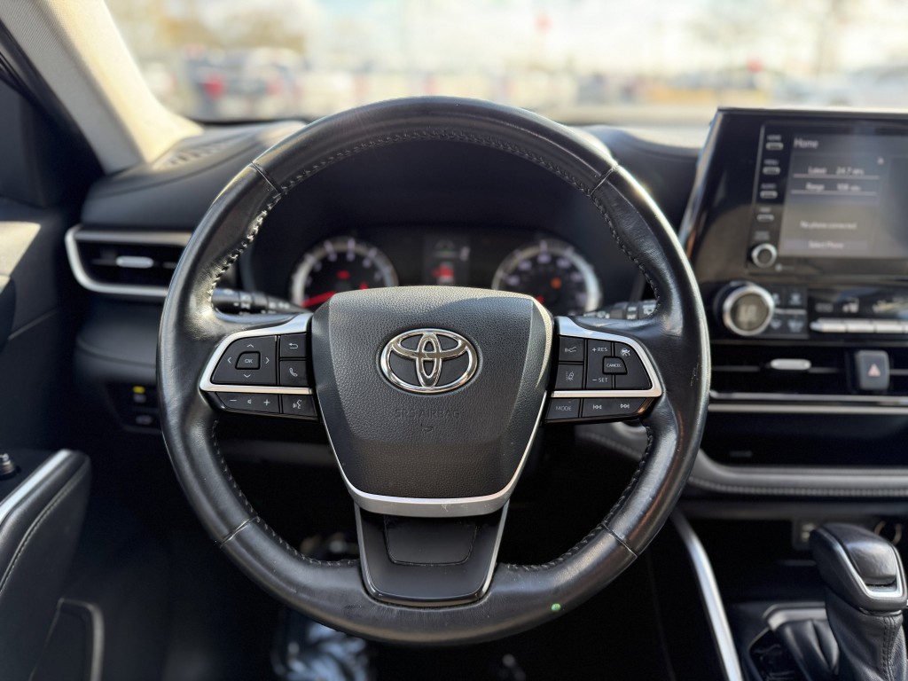 2022 Toyota Highlander Image 17