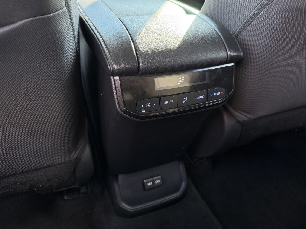2022 Toyota Highlander Image 35