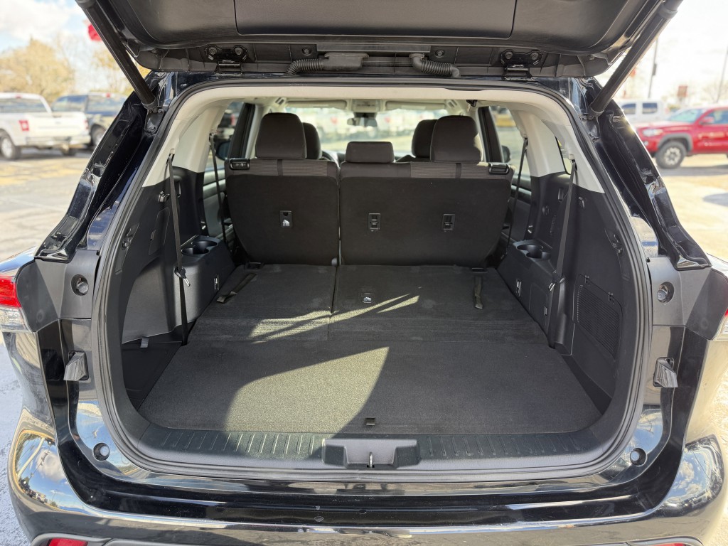 2022 Toyota Highlander Image 38