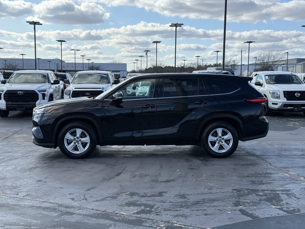 2022 Toyota Highlander Image 12