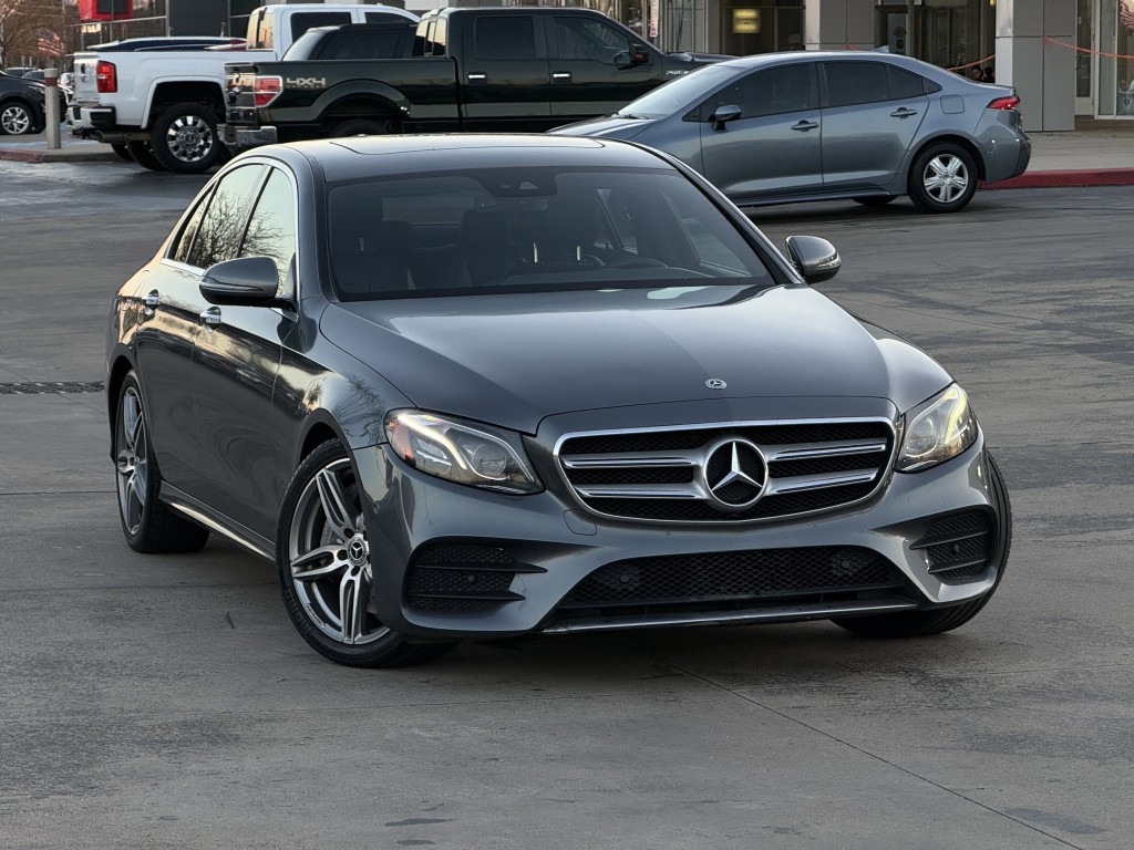 2018 Mercedes-Benz E-Class Image 3
