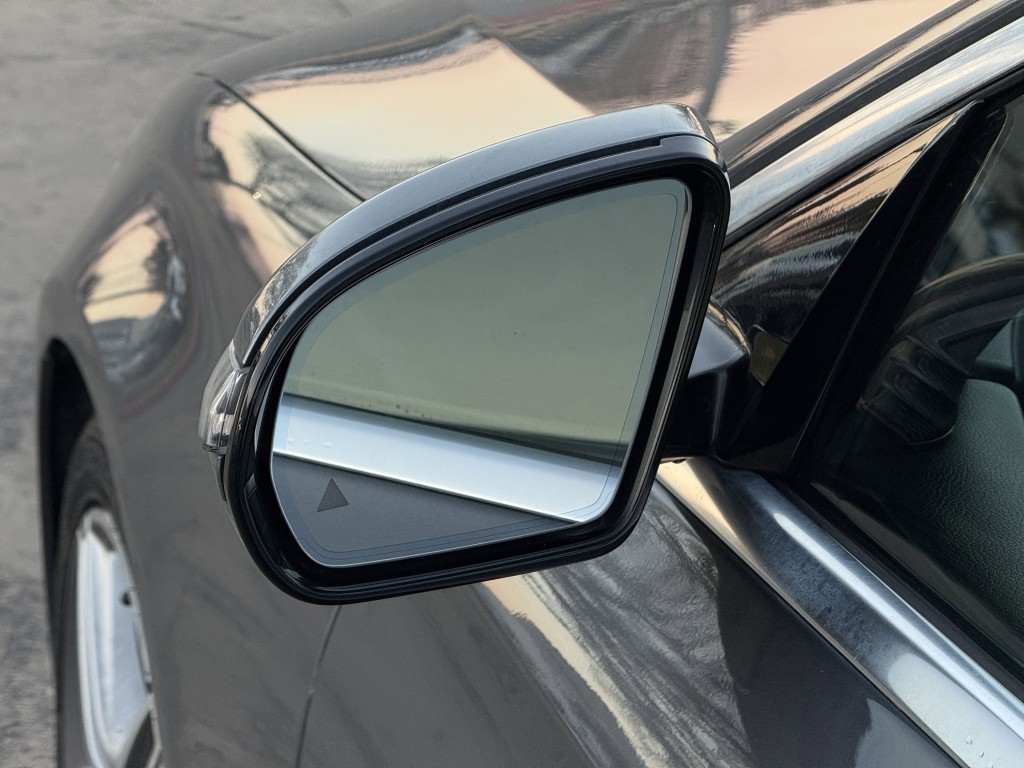 2018 Mercedes-Benz E-Class Image 13