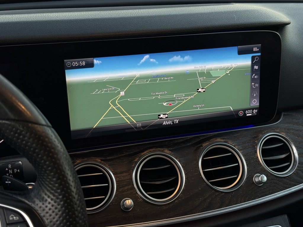 2018 Mercedes-Benz E-Class Image 22