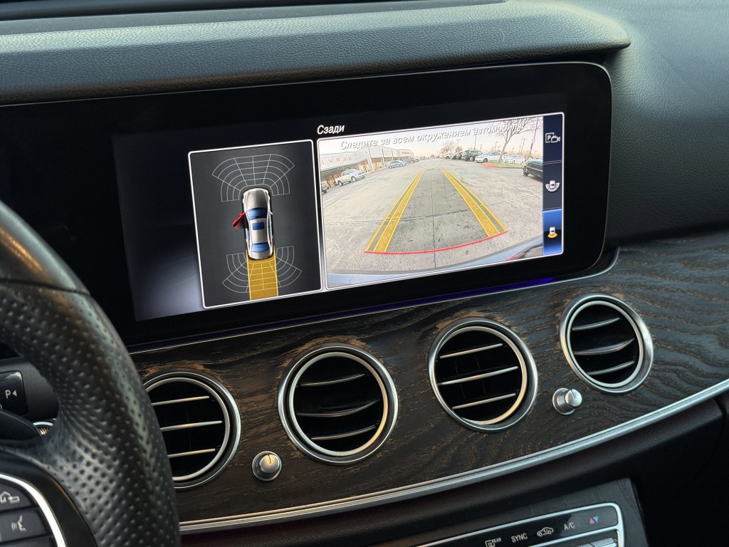 2018 Mercedes-Benz E-Class Image 24