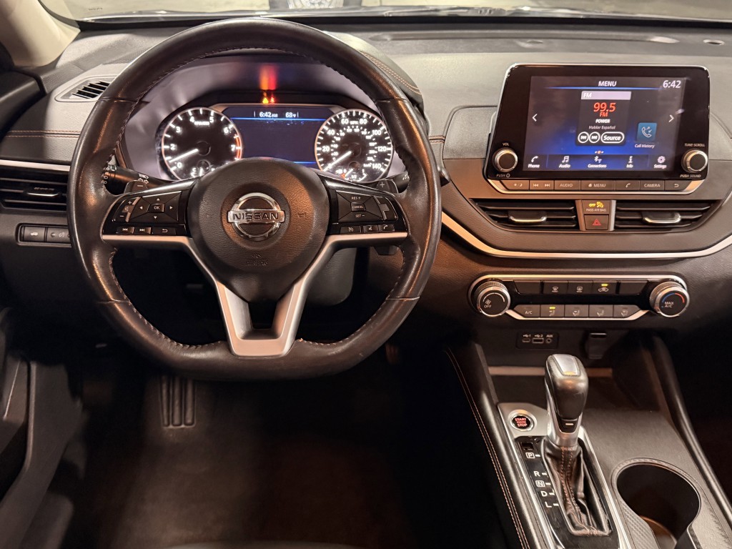 2021 Nissan Altima Image 12