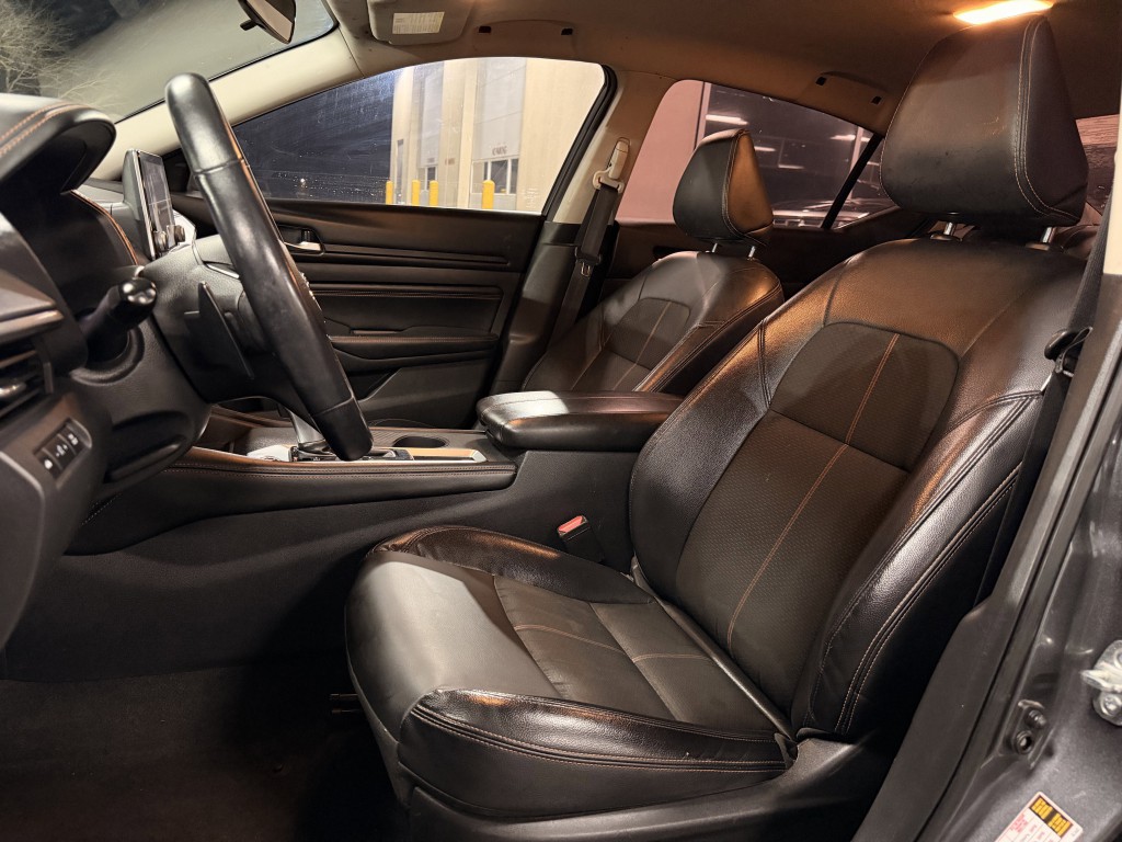 2021 Nissan Altima Image 19