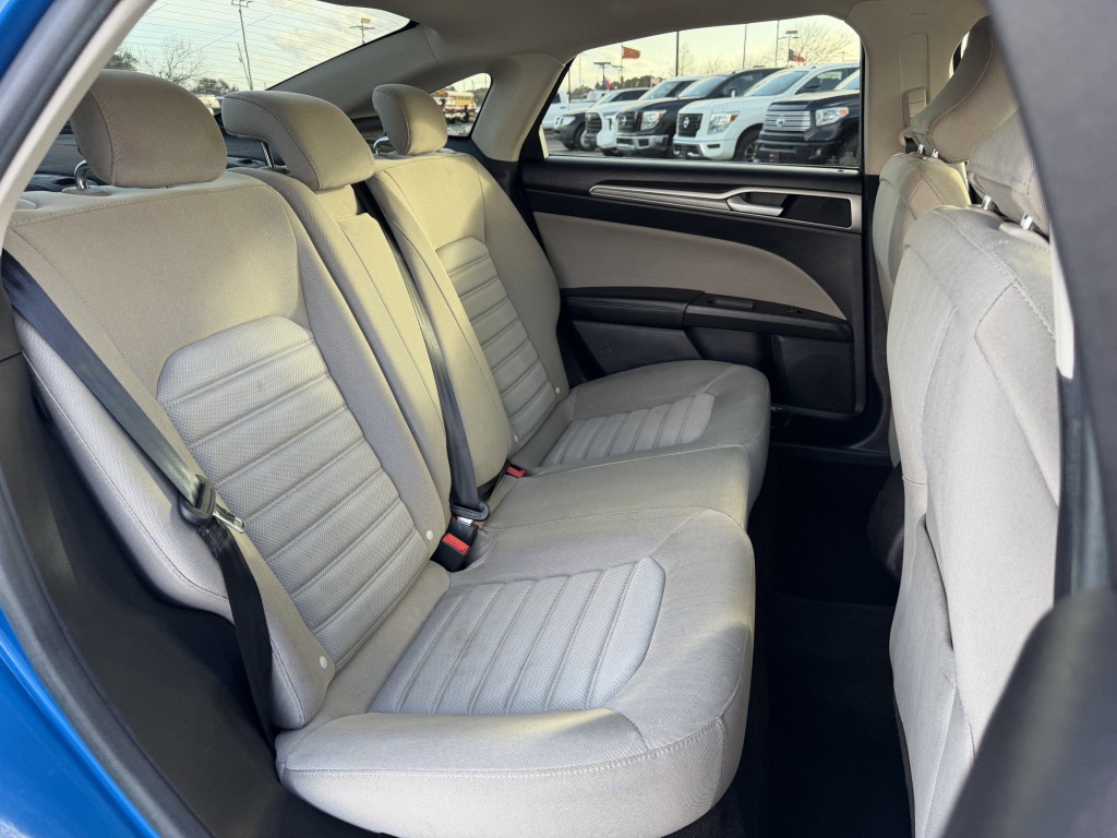 2019 Ford Fusion Image 23