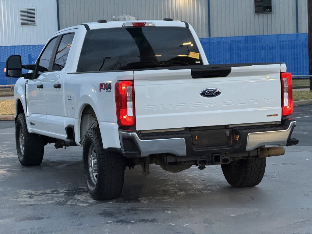 2023 Ford F-250 Image 8