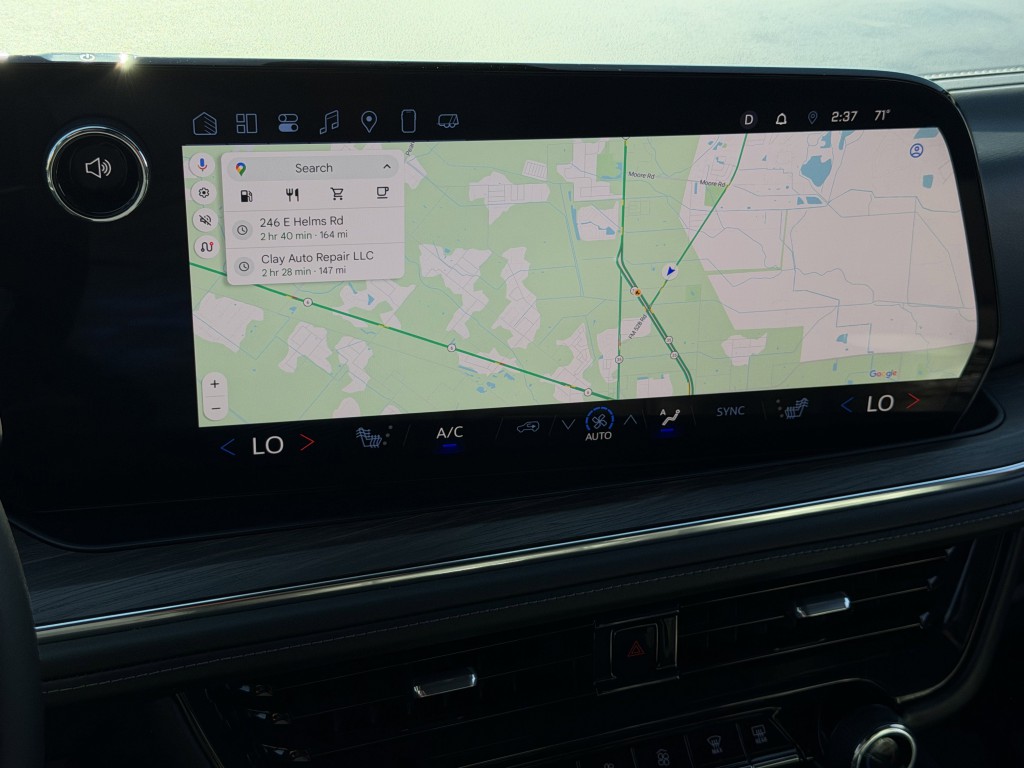 2025 Chevrolet Suburban Image 22