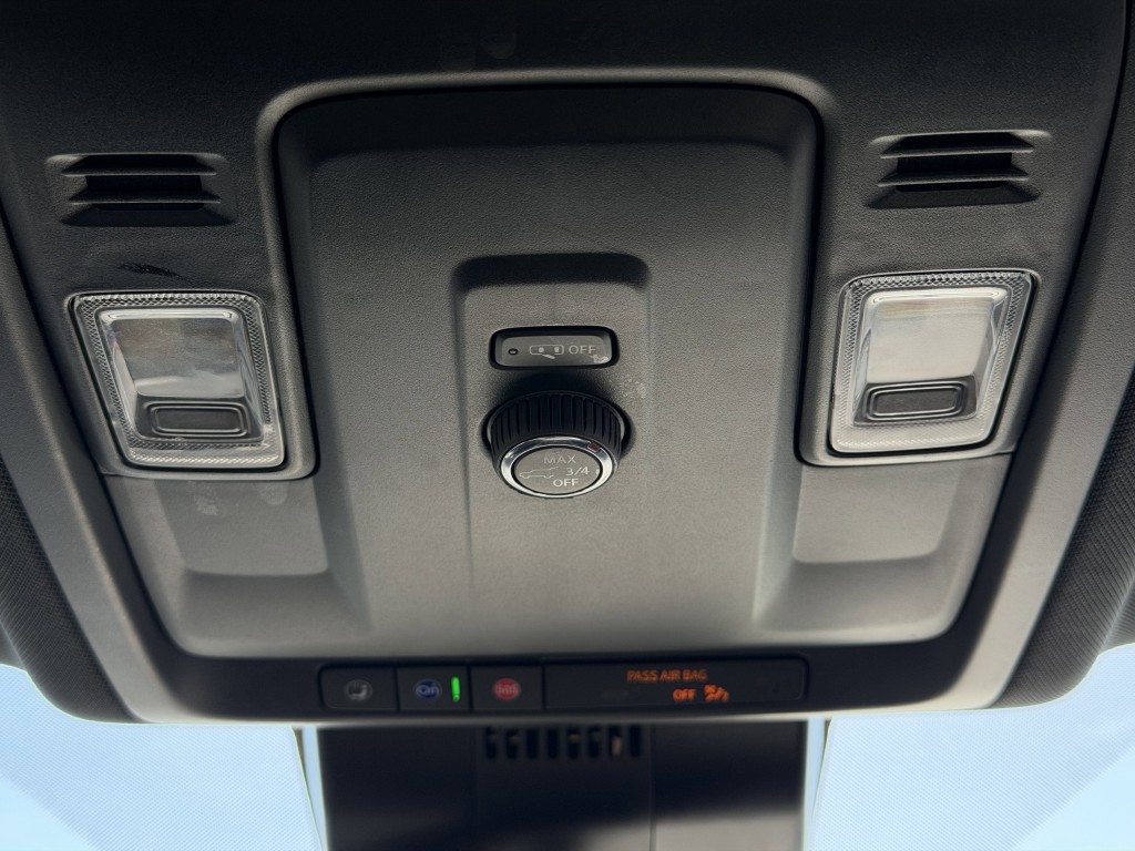 2025 Chevrolet Suburban Image 35