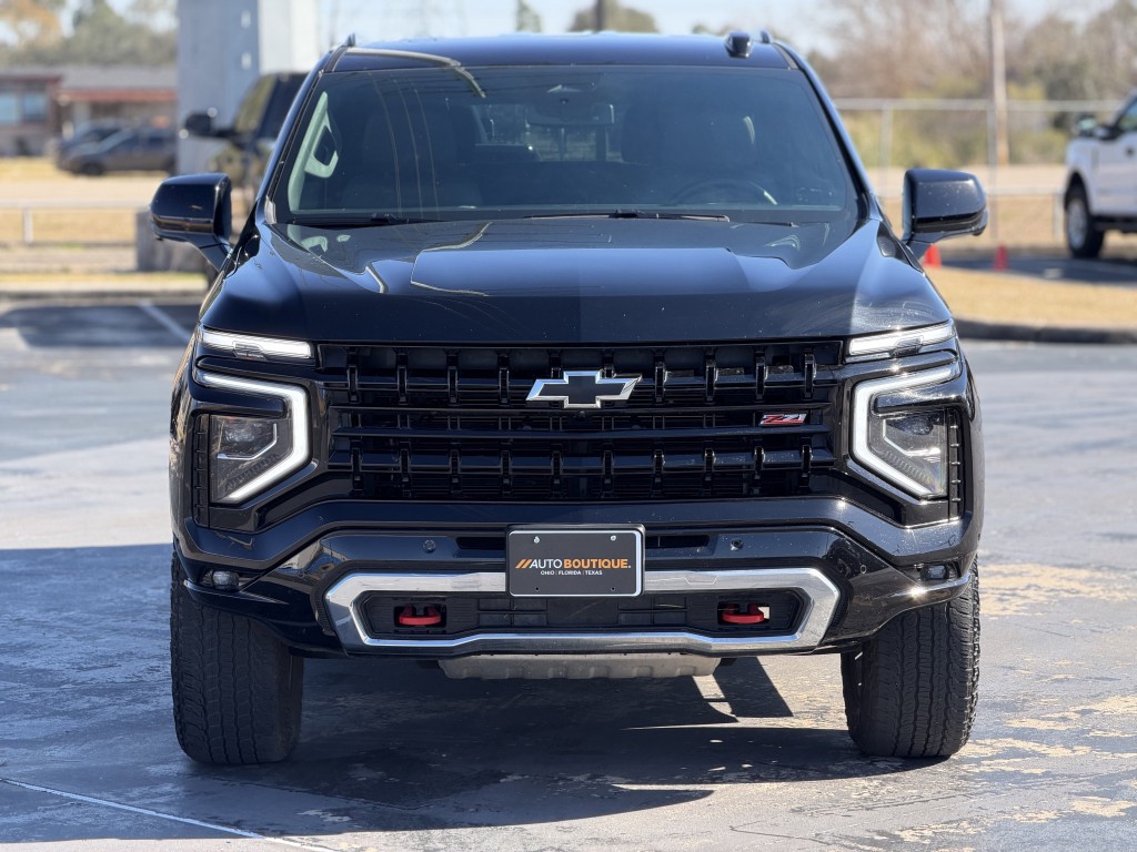 2025 Chevrolet Suburban Image 8