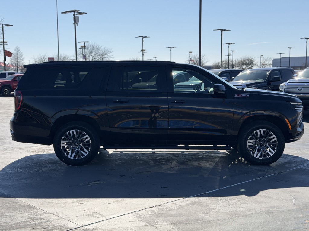 2025 Chevrolet Suburban Image 13