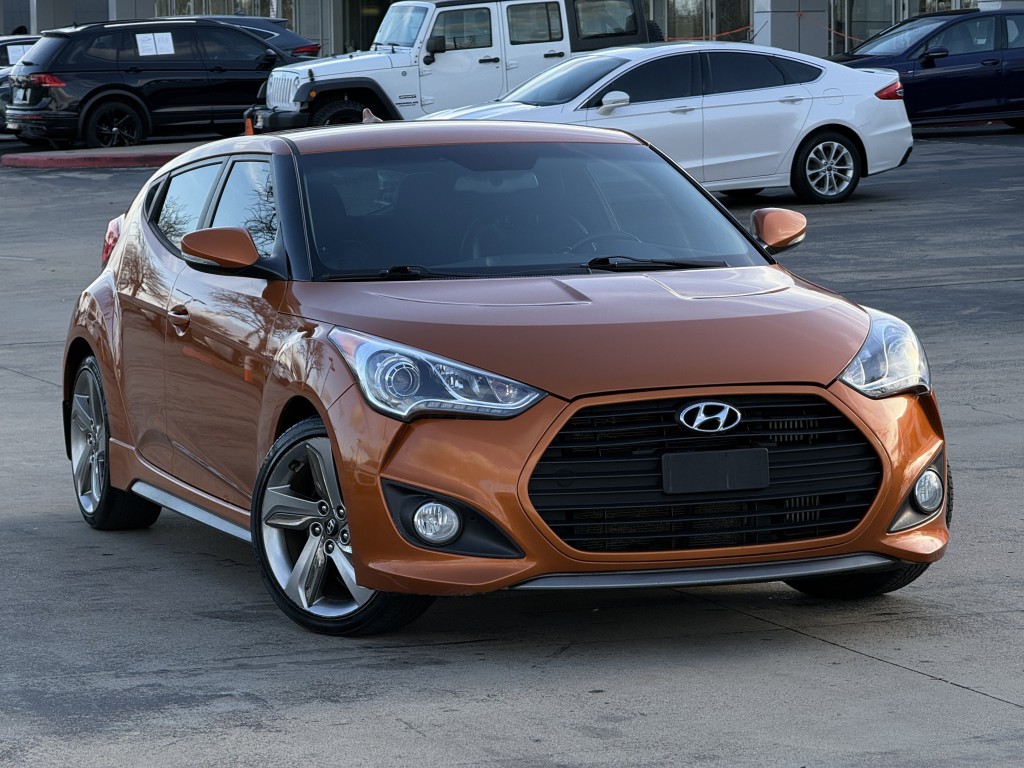 2013 Hyundai Veloster Image 3