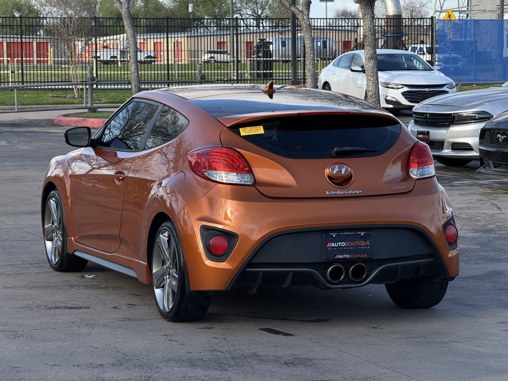 2013 Hyundai Veloster Image 10