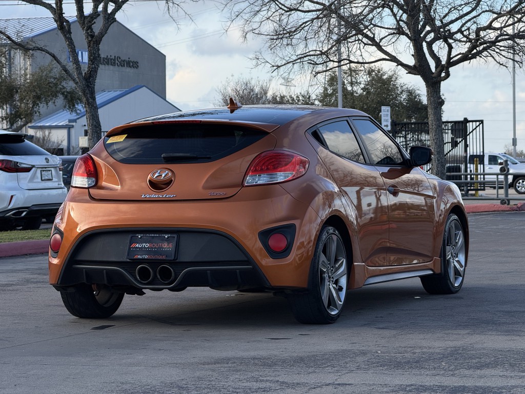2013 Hyundai Veloster Image 11