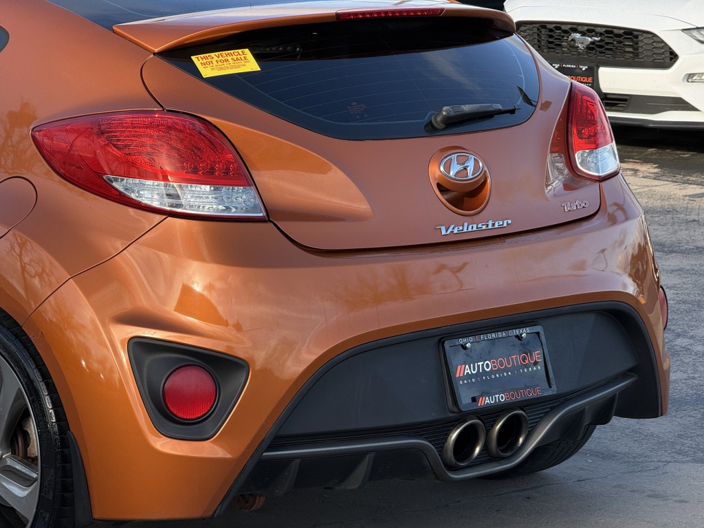 2013 Hyundai Veloster Image 12