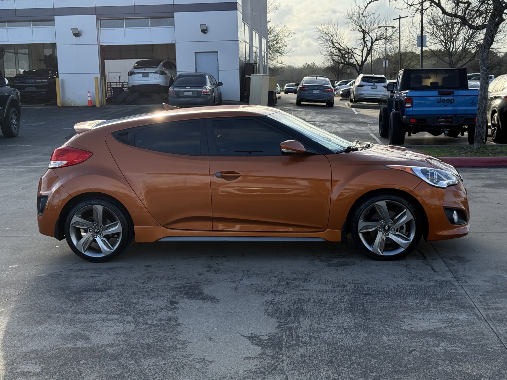 2013 Hyundai Veloster Image 13