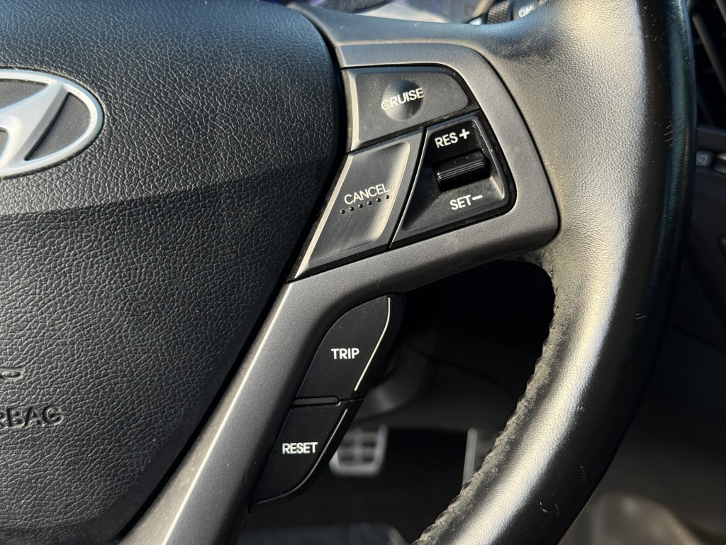 2013 Hyundai Veloster Image 20