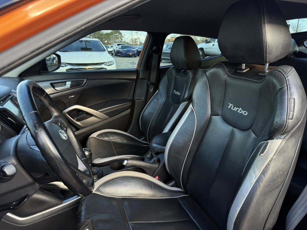 2013 Hyundai Veloster Image 27