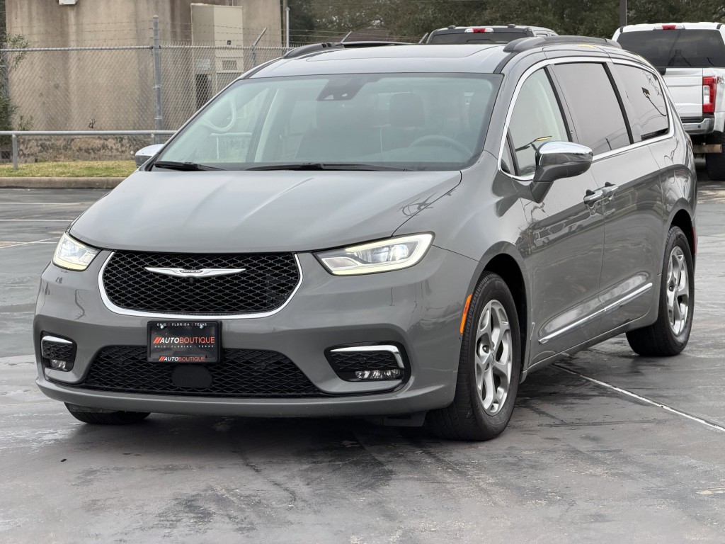 2022 Chrysler Pacifica Image 5