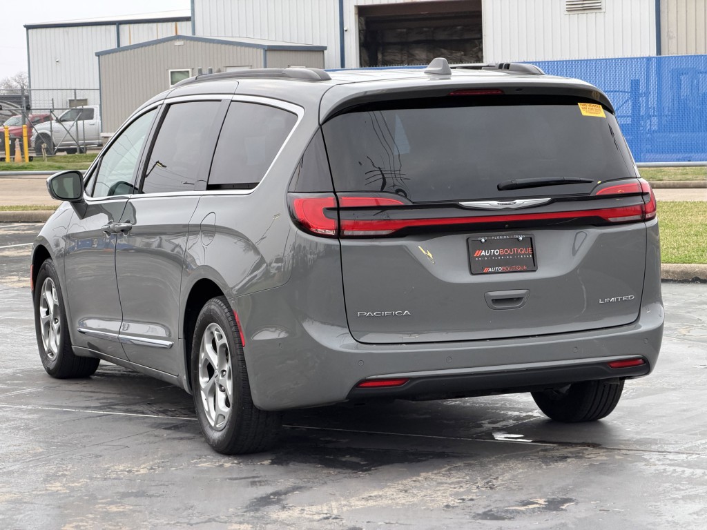 2022 Chrysler Pacifica Image 9