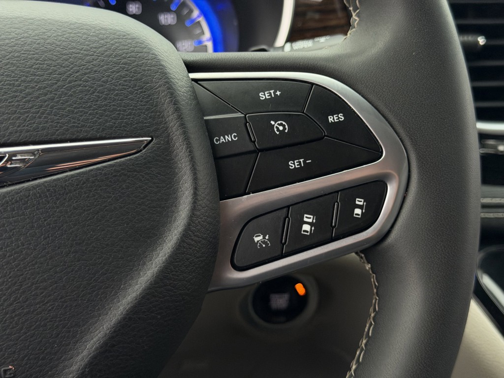 2022 Chrysler Pacifica Image 17