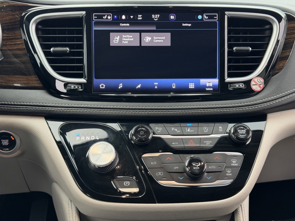 2022 Chrysler Pacifica Image 18