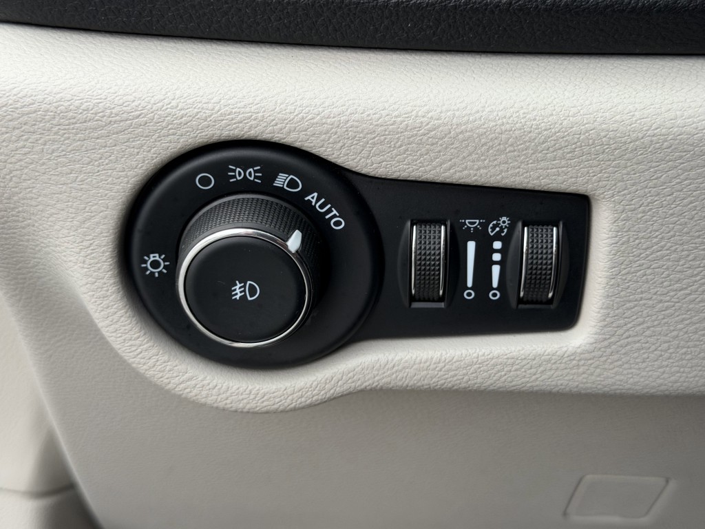 2022 Chrysler Pacifica Image 22