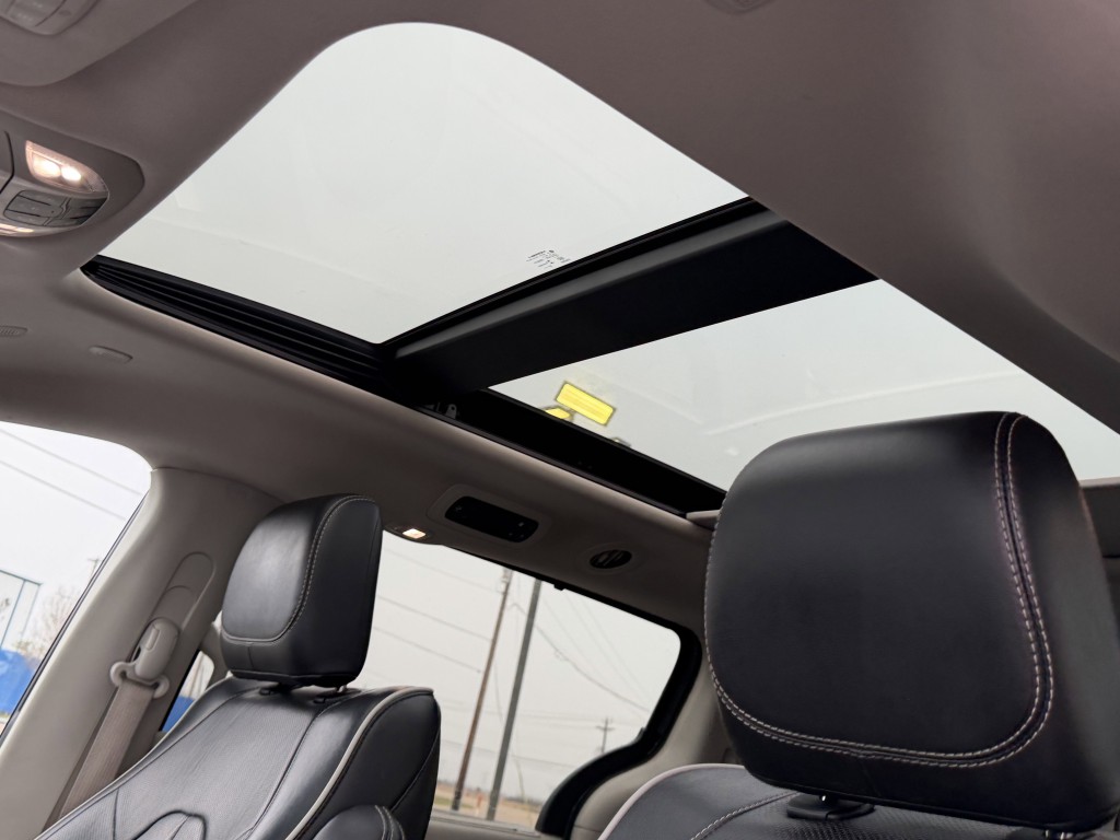 2022 Chrysler Pacifica Image 30