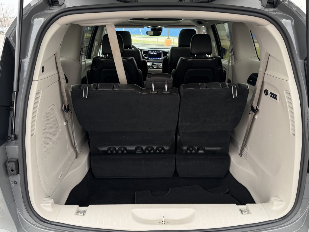 2022 Chrysler Pacifica Image 31