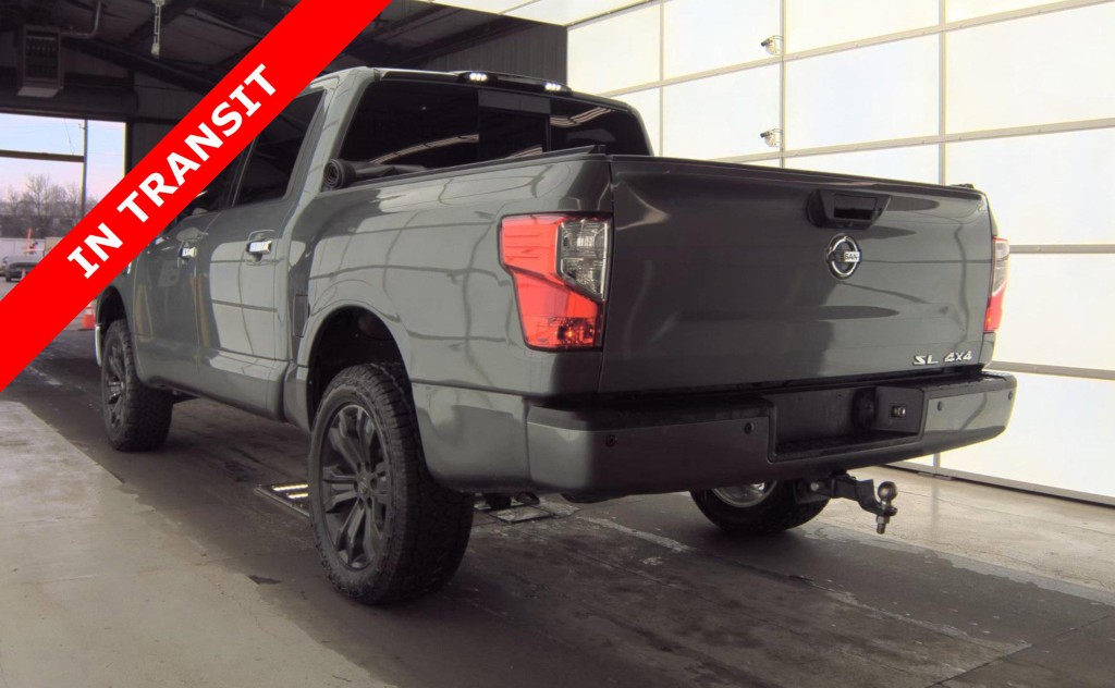 2017 Nissan Titan Image 7