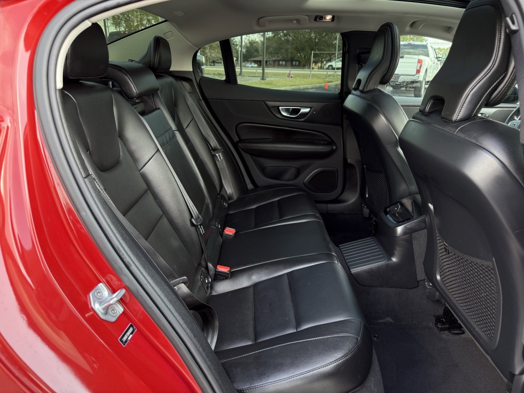 2022 Volvo S60 Image 33