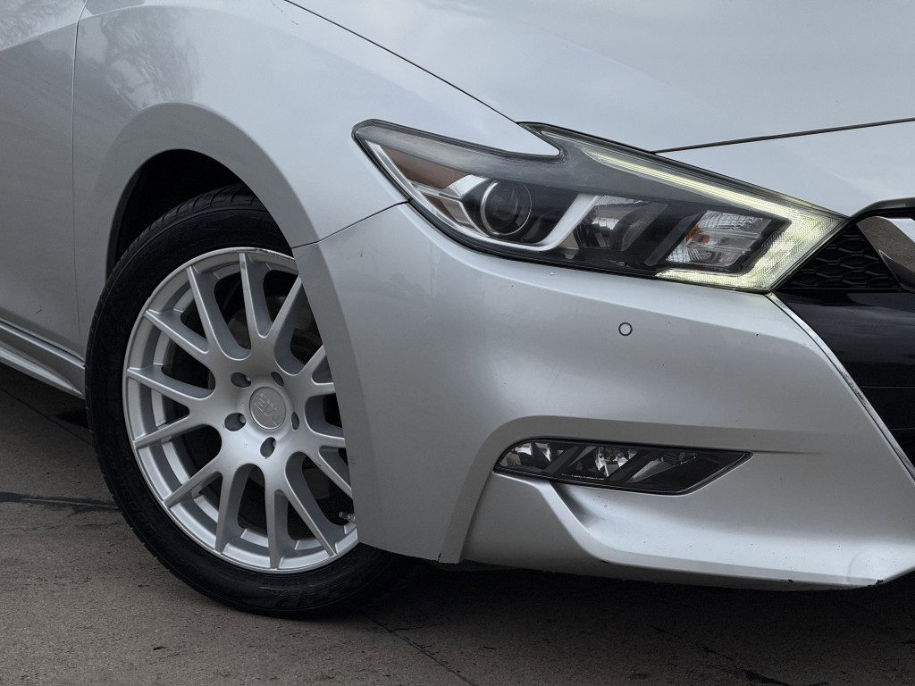 2018 Nissan Maxima Image 9