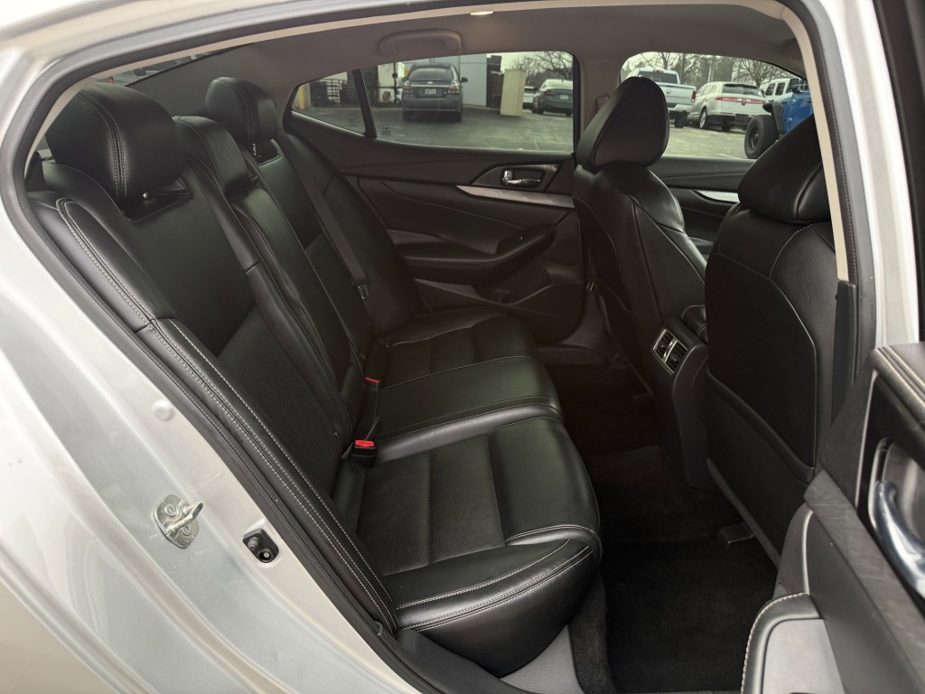 2018 Nissan Maxima Image 32