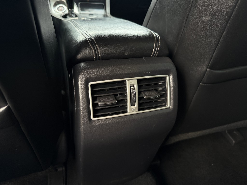 2018 Nissan Maxima Image 34