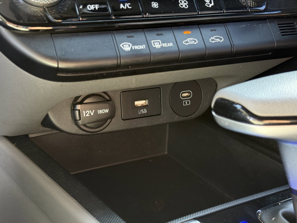 2024 Hyundai Elantra Image 22