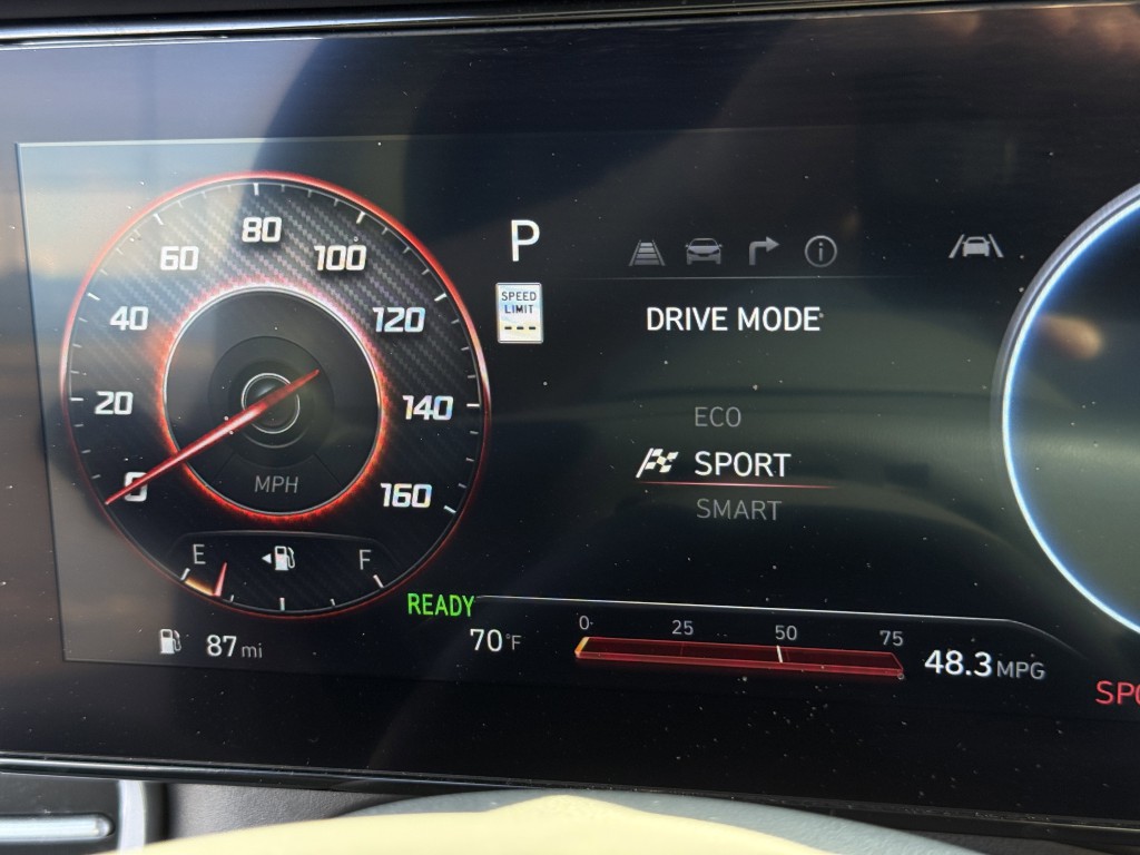 2024 Hyundai Elantra Image 27