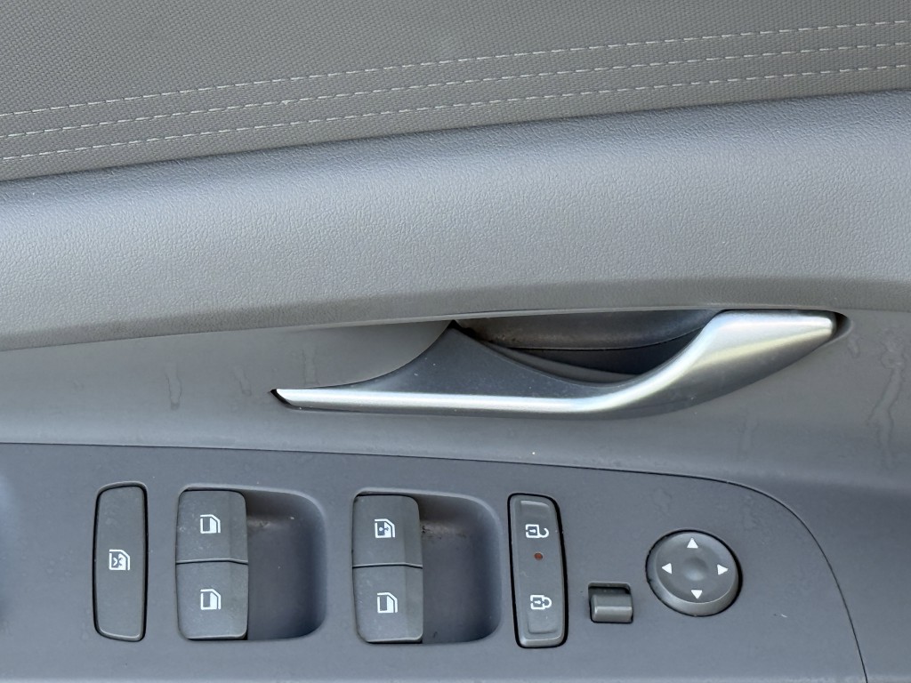 2024 Hyundai Elantra Image 29