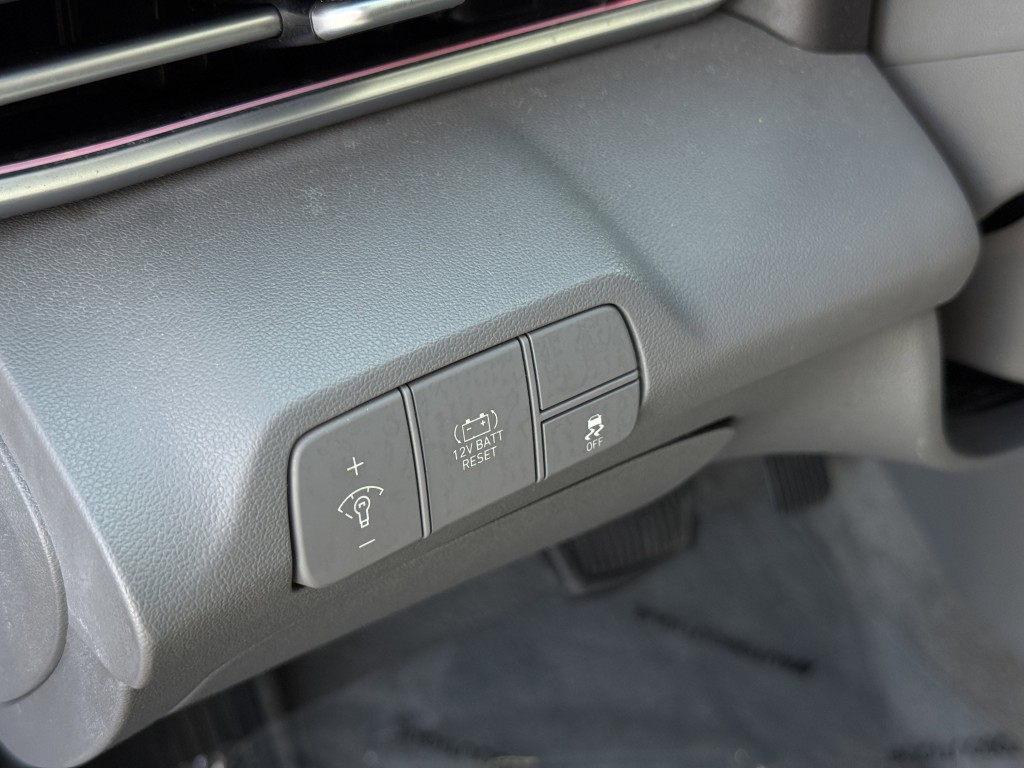 2024 Hyundai Elantra Image 30