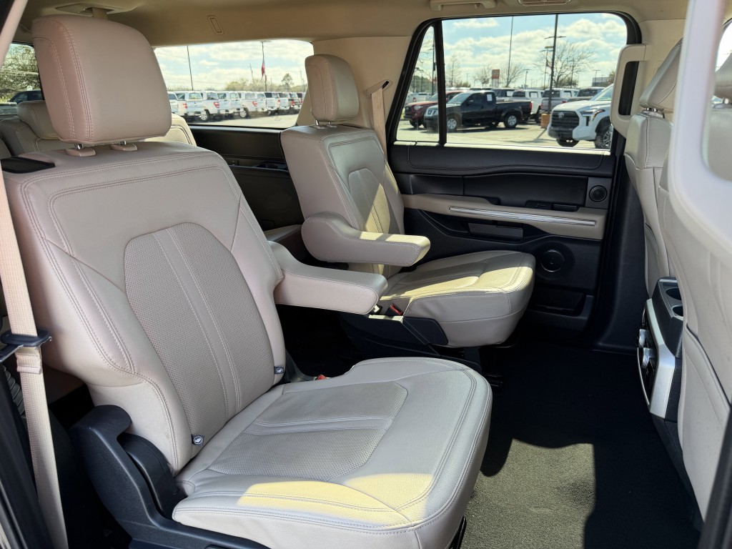 2024 Ford Expedition Image 27