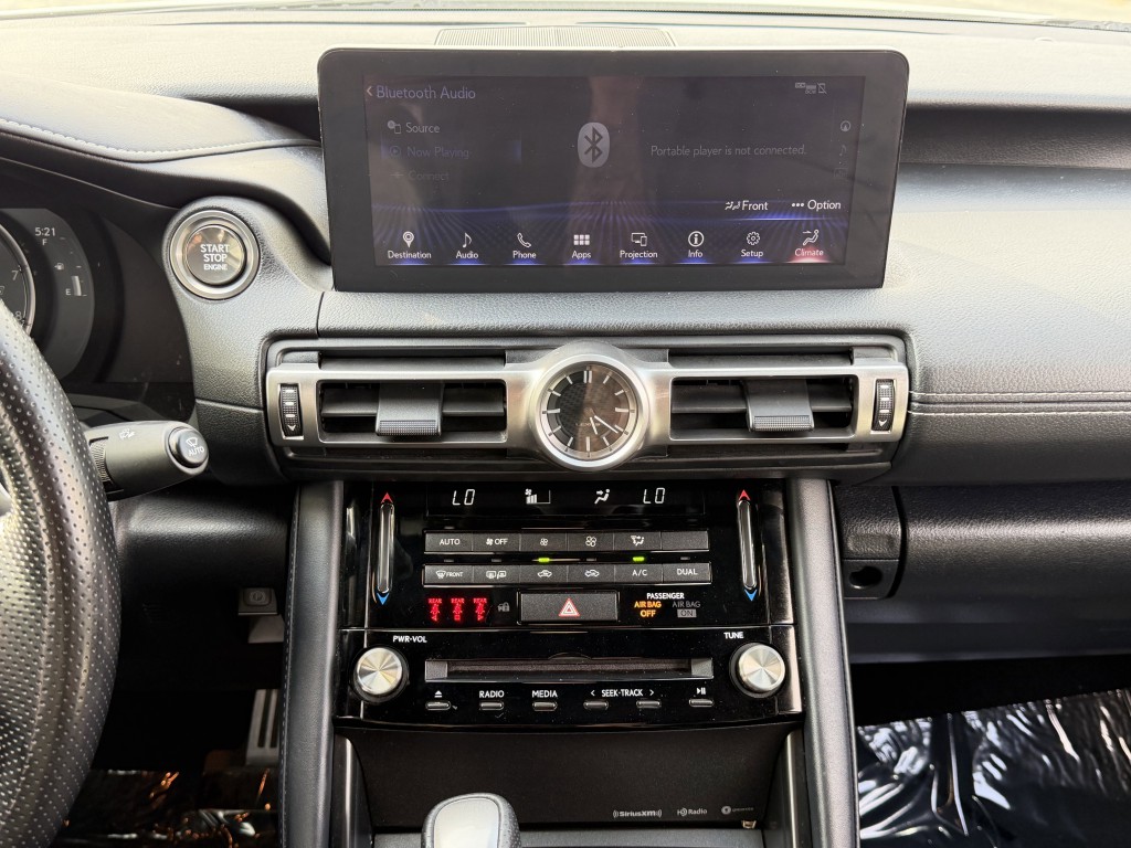 2021 Lexus IS Image 20