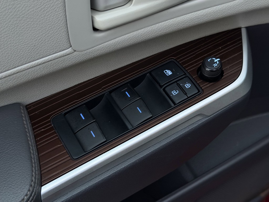 2021 Toyota Sienna Image 24