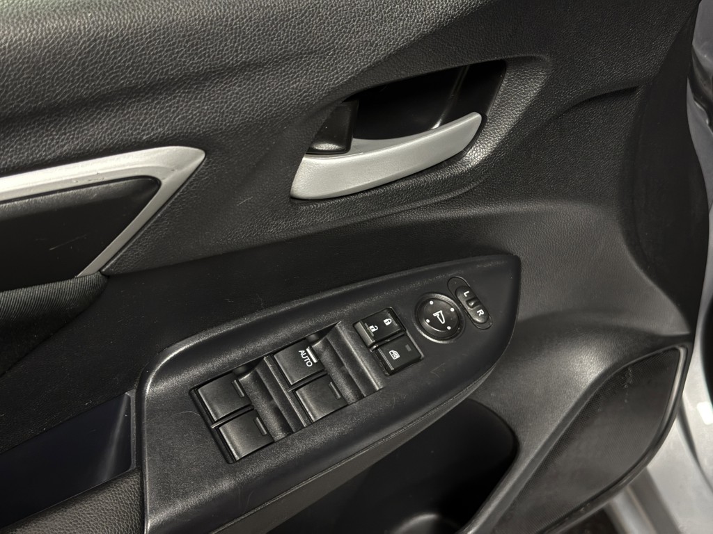 2020 Honda Fit Image 23