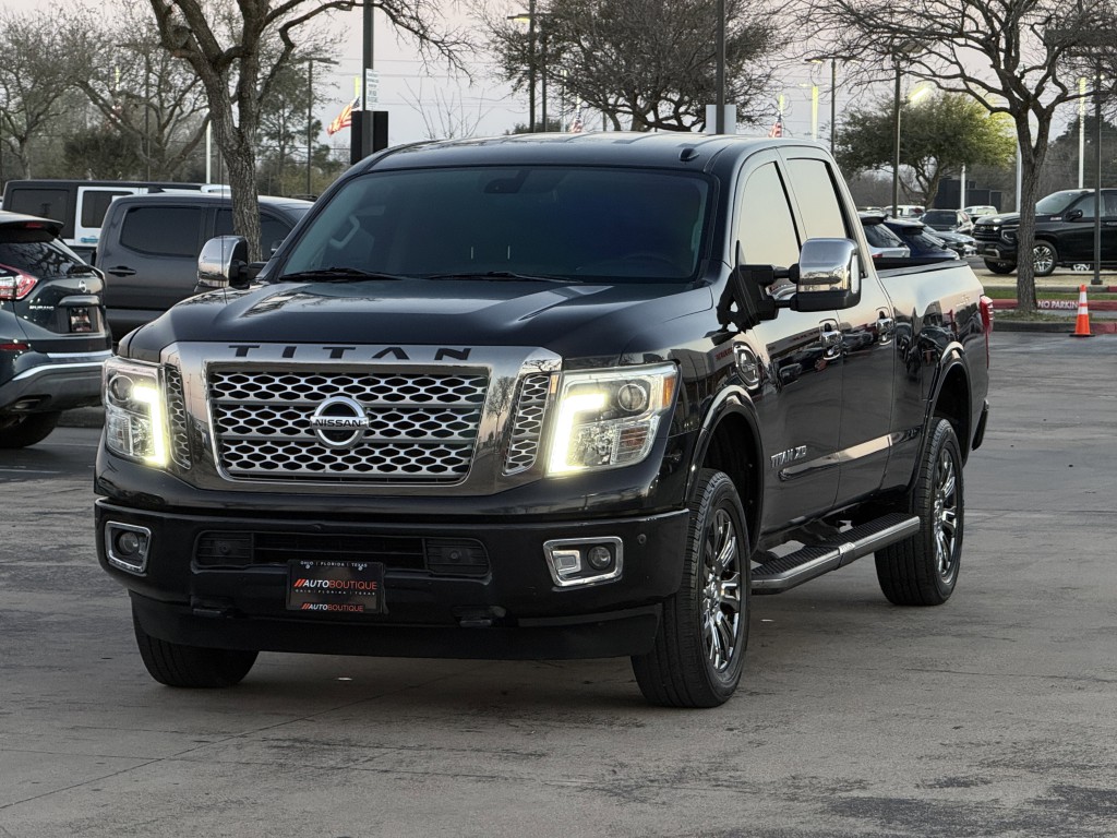 2016 Nissan Titan Image 5
