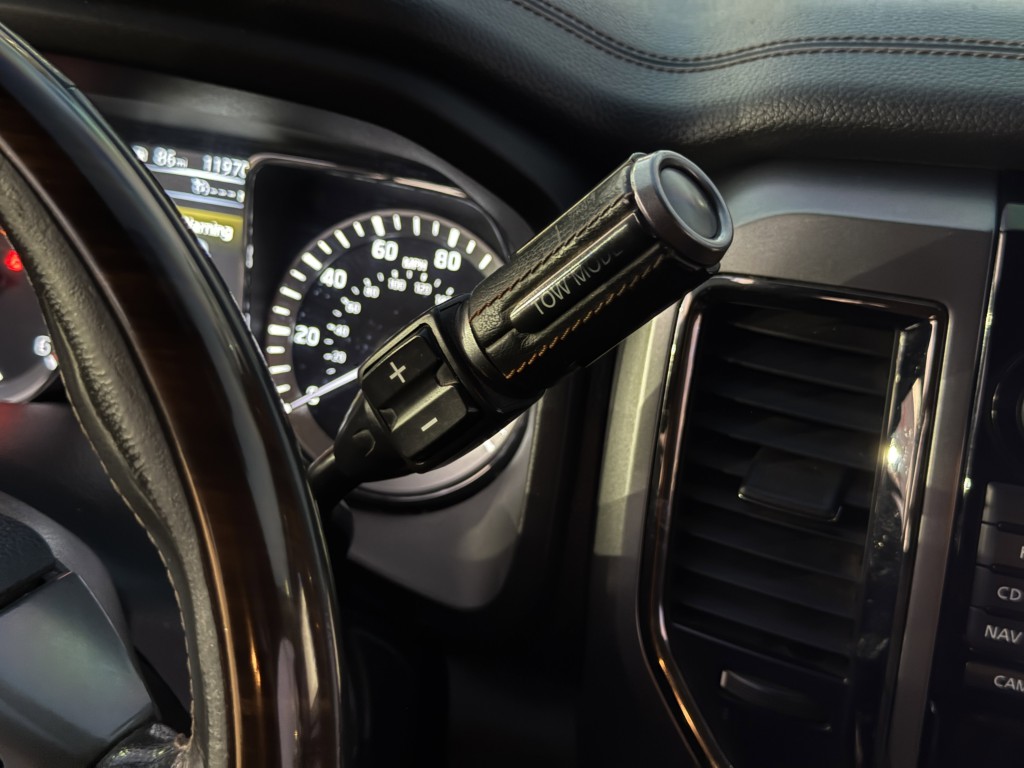 2016 Nissan Titan Image 24