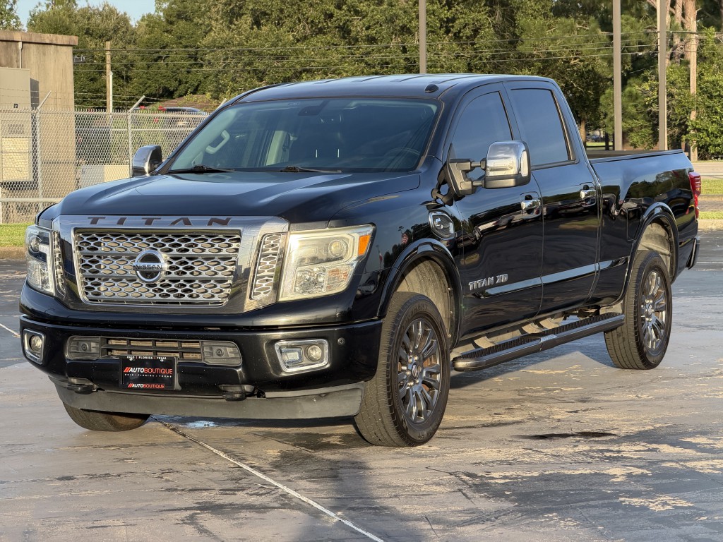 2016 Nissan Titan Image 5