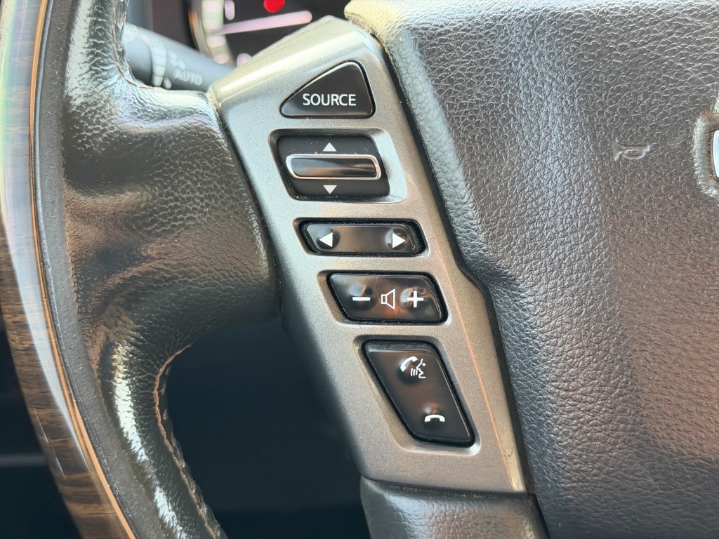 2016 Nissan Titan Image 9