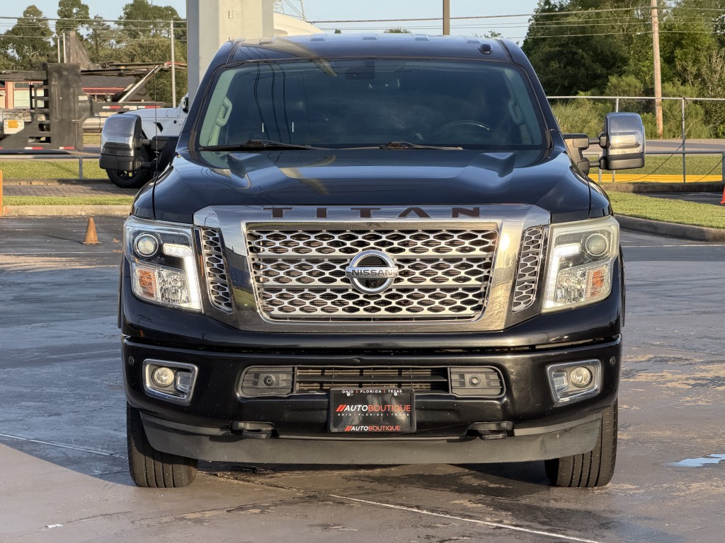 2016 Nissan Titan Image 17