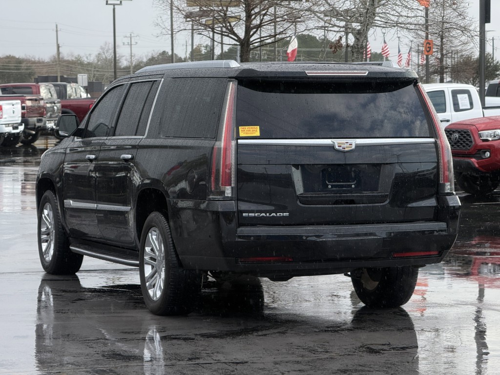 2018 Cadillac Escalade Image 10
